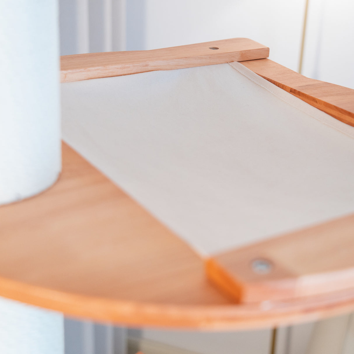 PETOMG Árbol para Gatos de Madera de Goma del Piso al Techo, sin Perforaciones, Altura Ajustable (230 cm - 280 cm)