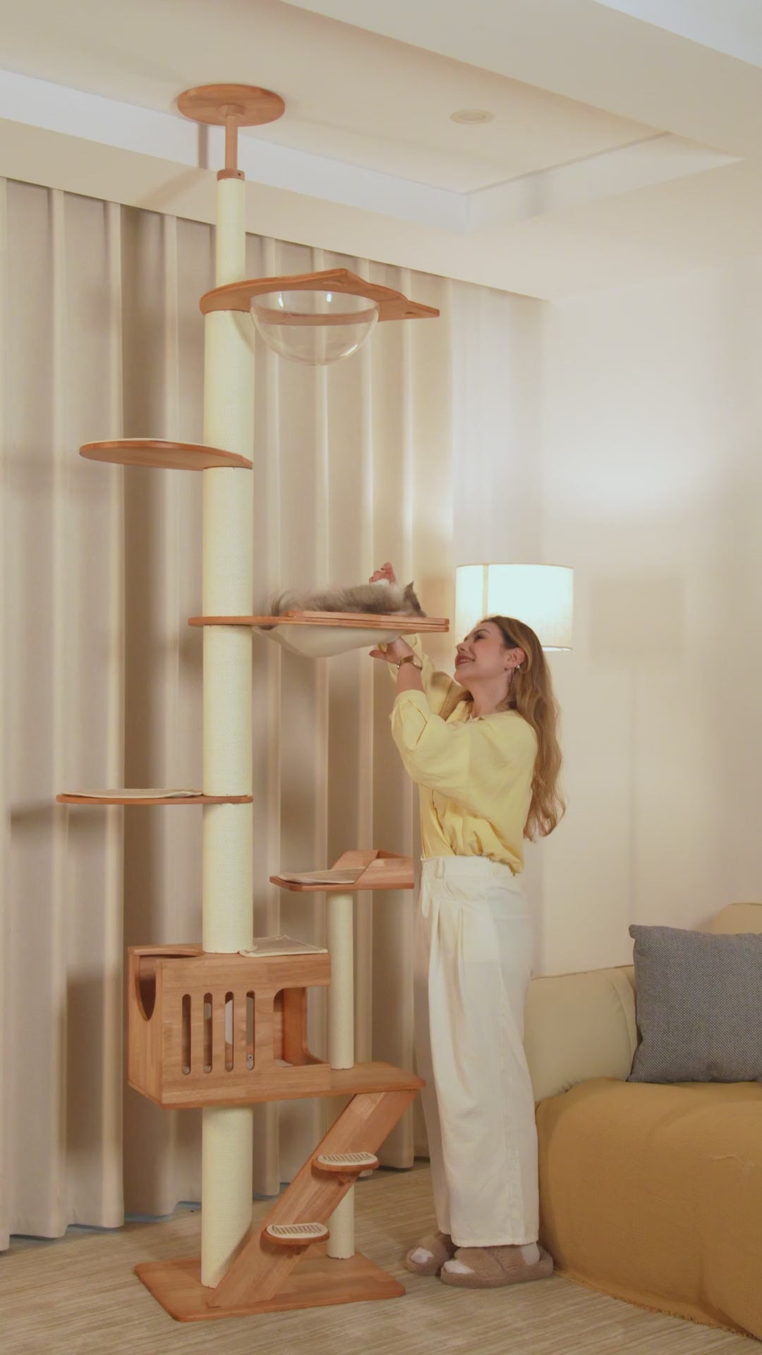 PETOMG Árbol para Gatos de Piso a Techo, Madera de Caucho, sin Perforaciones, Altura Ajustable (230 cm - 280 cm)